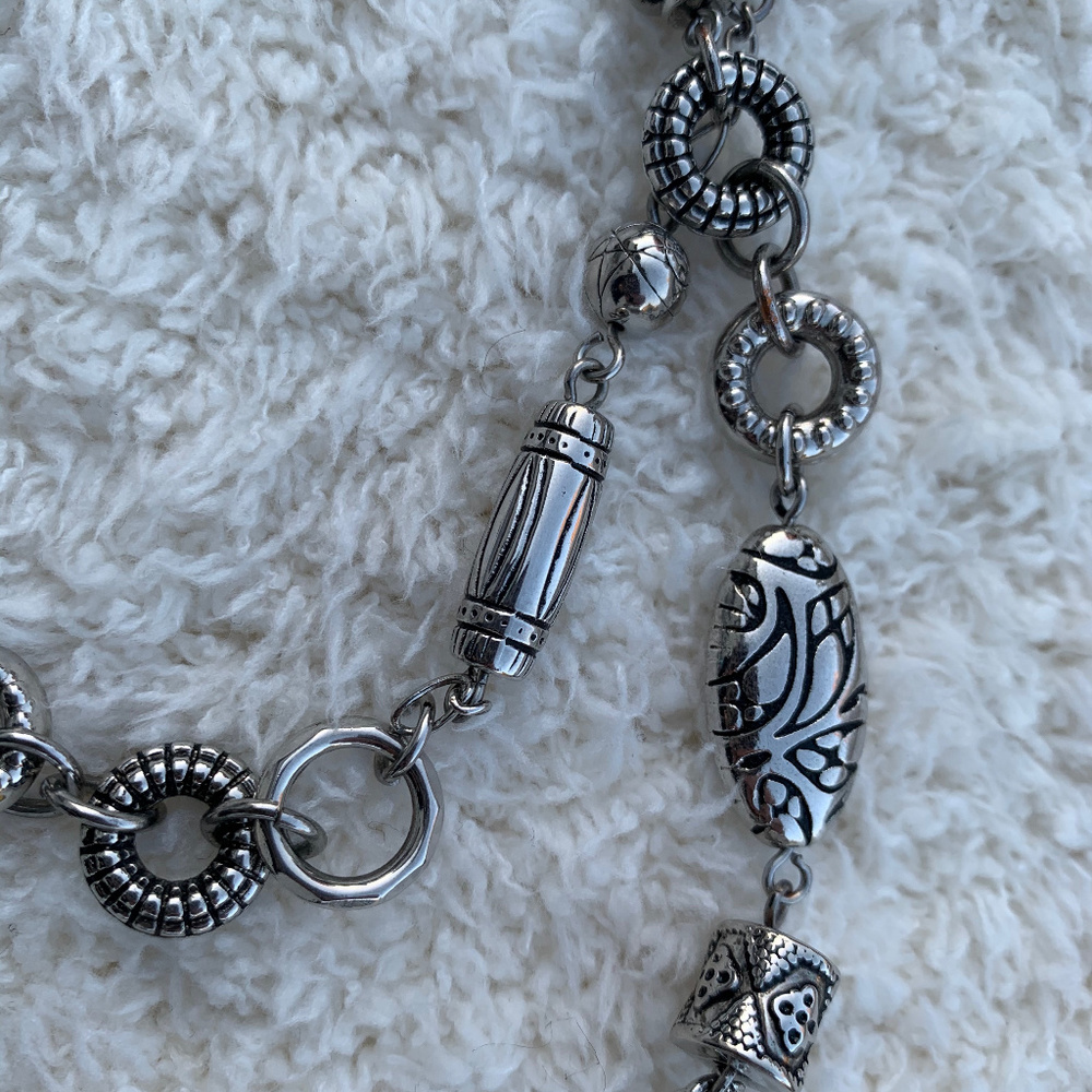 ⬇︎$8 Premier Designs Silver Necklace